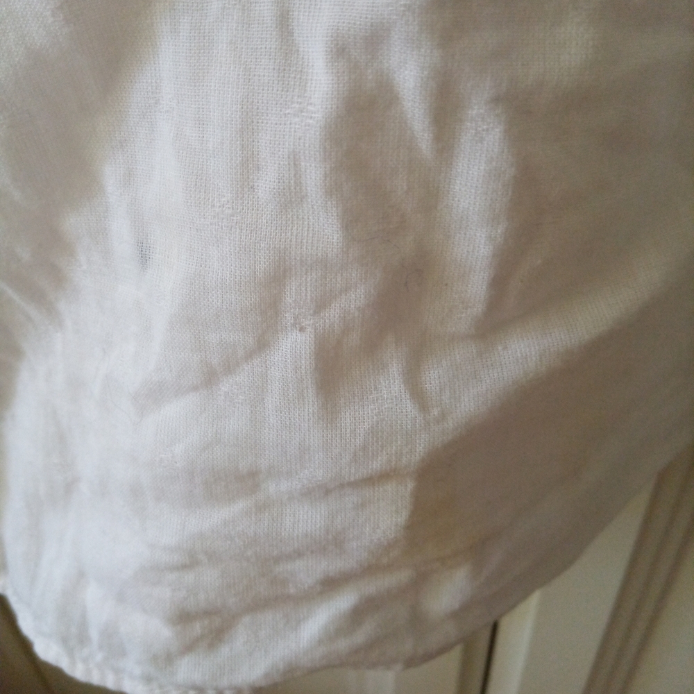 Marc Jacobs Ruffled Top. - Picture 5 of 8